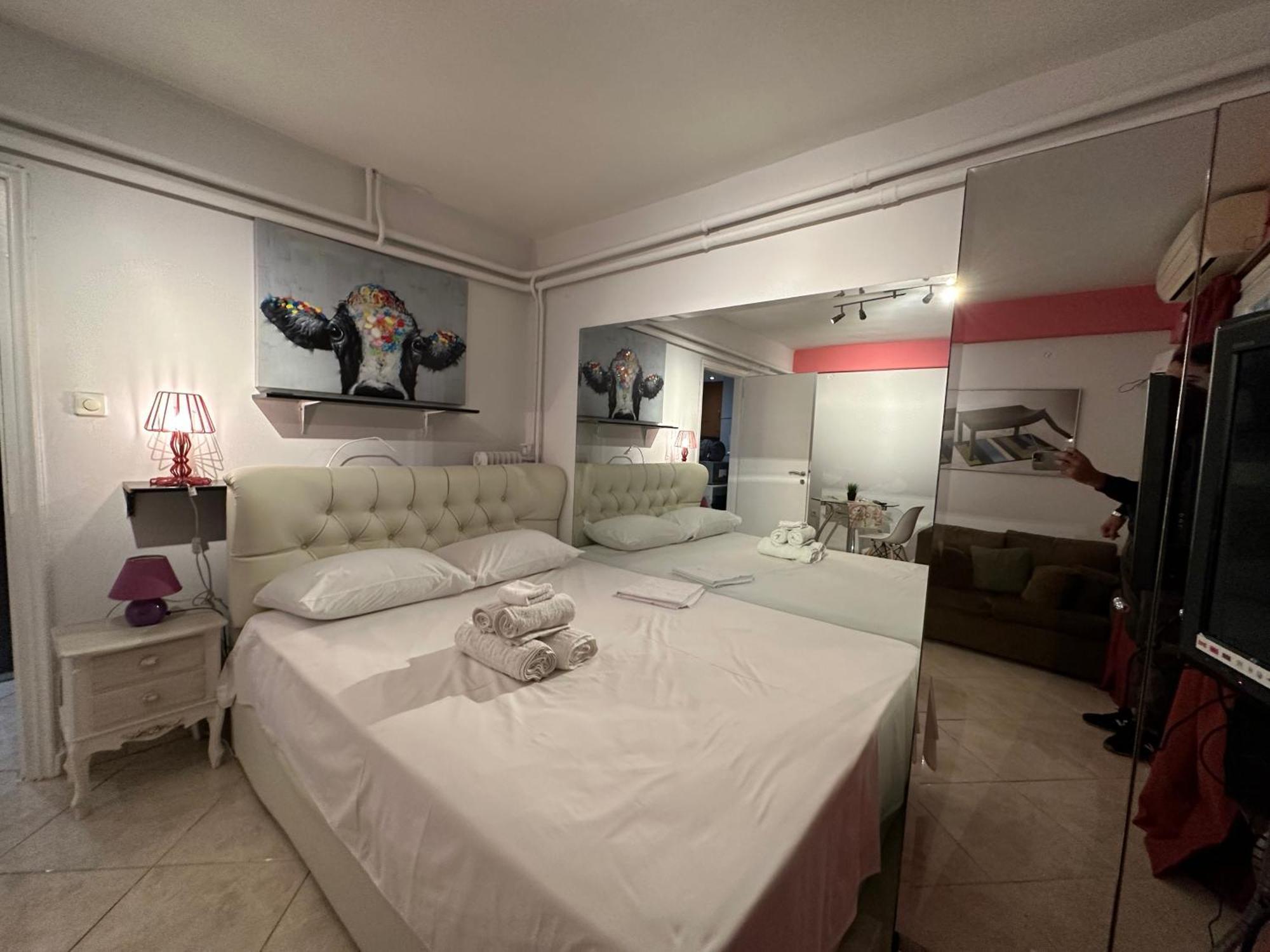 Harrys Apartment Athens Exterior photo